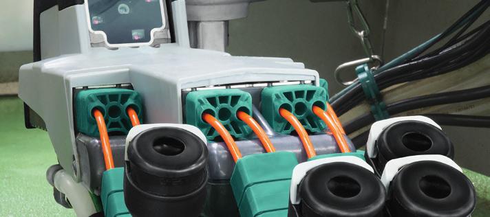 Productivity around the clock 25 High-efficiency disinfection As soon as the arm swings into the park position, the CIP nozzles kick into action, cleaning