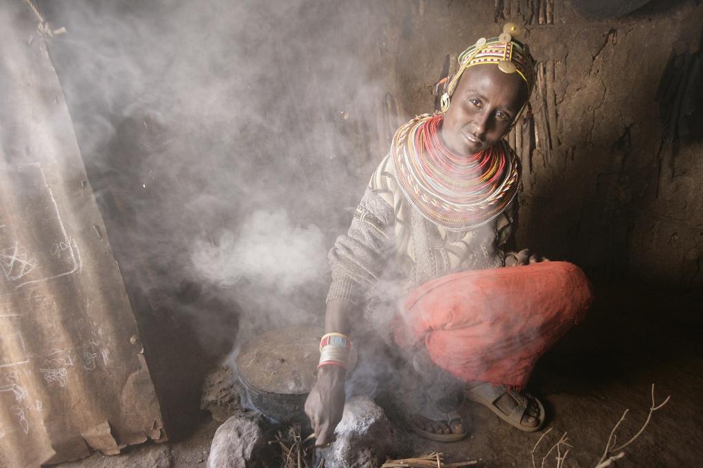 3 billion people dependent on traditional stoves 2 billion tons of biomass burned each year Exposure to air pollution typically up to 100 times more than recommended as healthy by WHO 2 million