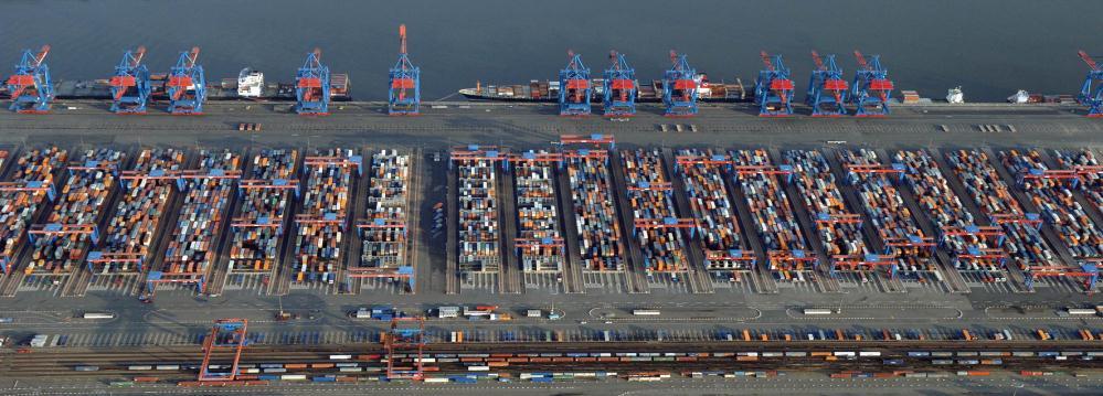 Conclusions Container terminals can make themselves more sustainable They need to be more sustainable to satisfy: Legislation Their customers sustainability objectives The need to be good neighbours