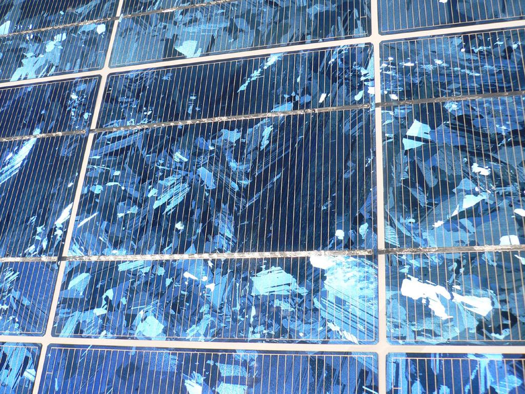 Polycrystalline silicon solar cell Most