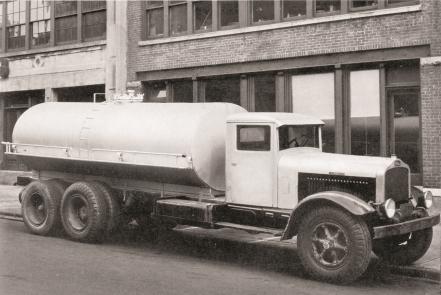Early Use of Stainless Steel in Milk Processing Paper by Fink and Rohrman (1931) It has long been known that milk in contact with iron and copper will not only acquire a metallic taste, but corrode