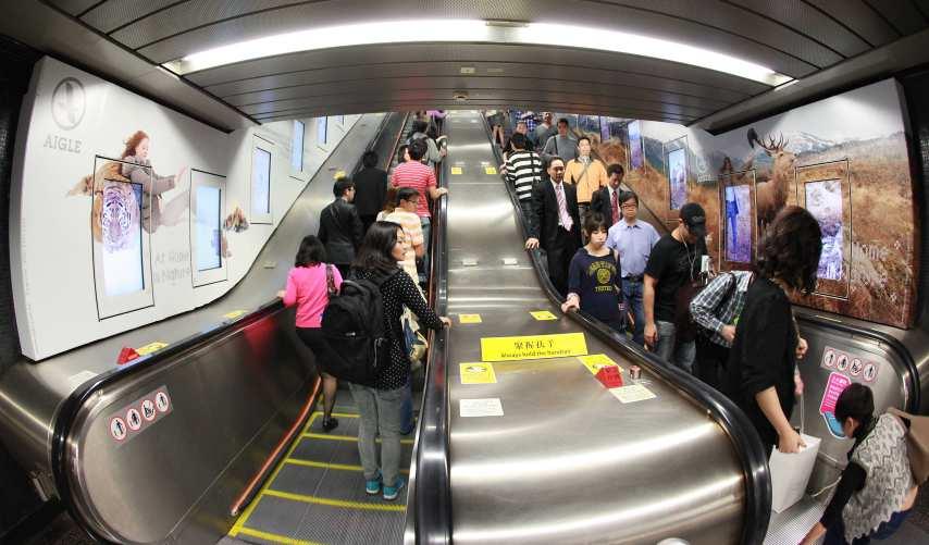 MTR Basic Facts Reach 3,352,000 unique MTR passengers on a