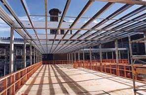 26 Pre-assembled steel frame for prison extension Minimising time spent on site Achieving performance predictability throughout the life-cycle Live working environment limits site operations.