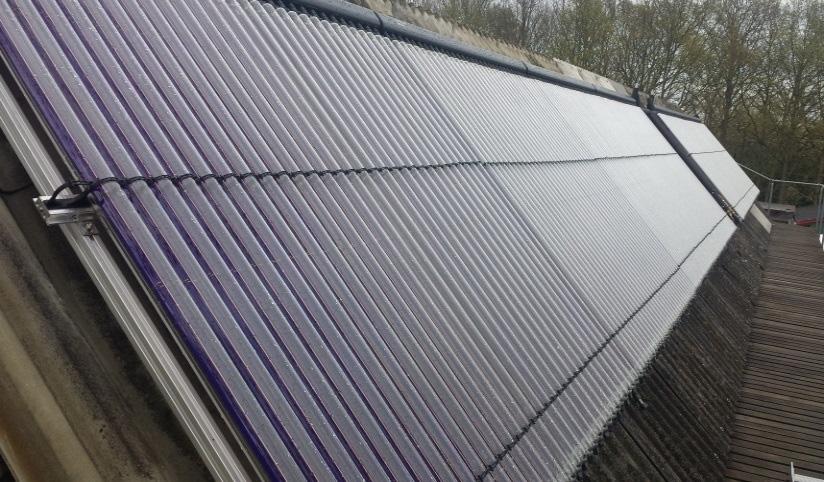 This relatively large solar collector array was chosen in order to have the individual modules heated to a material temperature of at least 80 C, even in the winter, which enables stable supercooling.