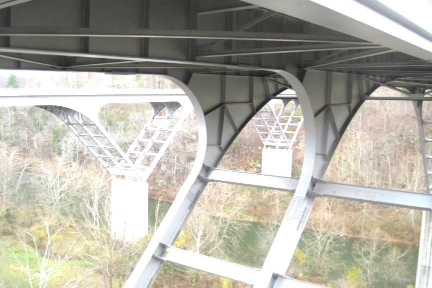 Lateral Bracing and Web Stiffeners at the Knuckle Area I-64 Delta Frame Bridges Horizontal