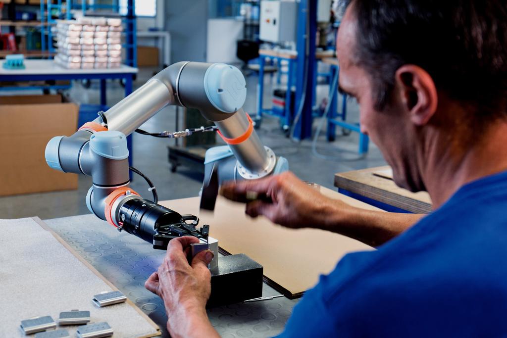 Shelley Automation s cobots are lightweight, space-saving, easy to deploy, and re-deploy to multiple applications without changing your production layout.