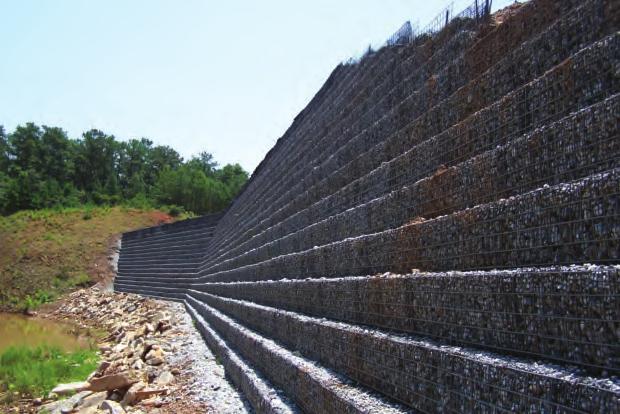 Project Structure Height Donzi Landfill Atlanta, Georgia 26 ft (max.) Slope Angle H:2V; H:V Area 20,000 SF Primary Geogrid Stratagrid SG500, SG550 Facing 90-deg.