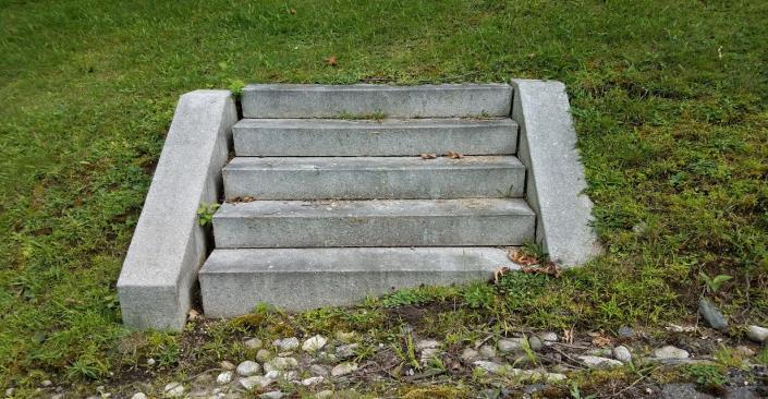 Steps Fair to Good Comments Some settlement of stair pieces Joints