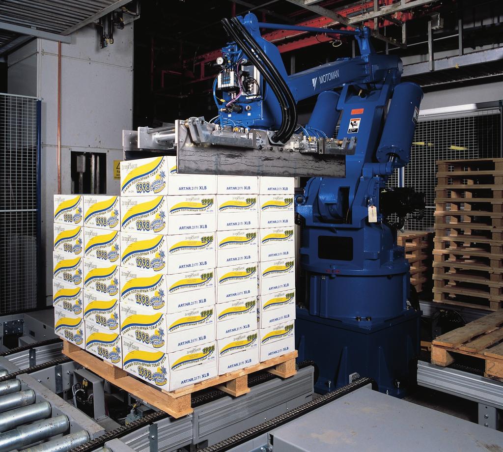 Palletising applications SP00X-series The robot model MOTOMAN- SP00X has been specially designed for palletising applications. The wrist fl ange of the robot is always parallel to the fl oor.