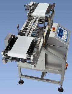 The Loma AS Drag Link Checkweigher Flexible Drag Link model weighs a wide range of rigid pack sizes up to 6kg (13lbs). Accurate Excellent accuracy for high speed weighing.