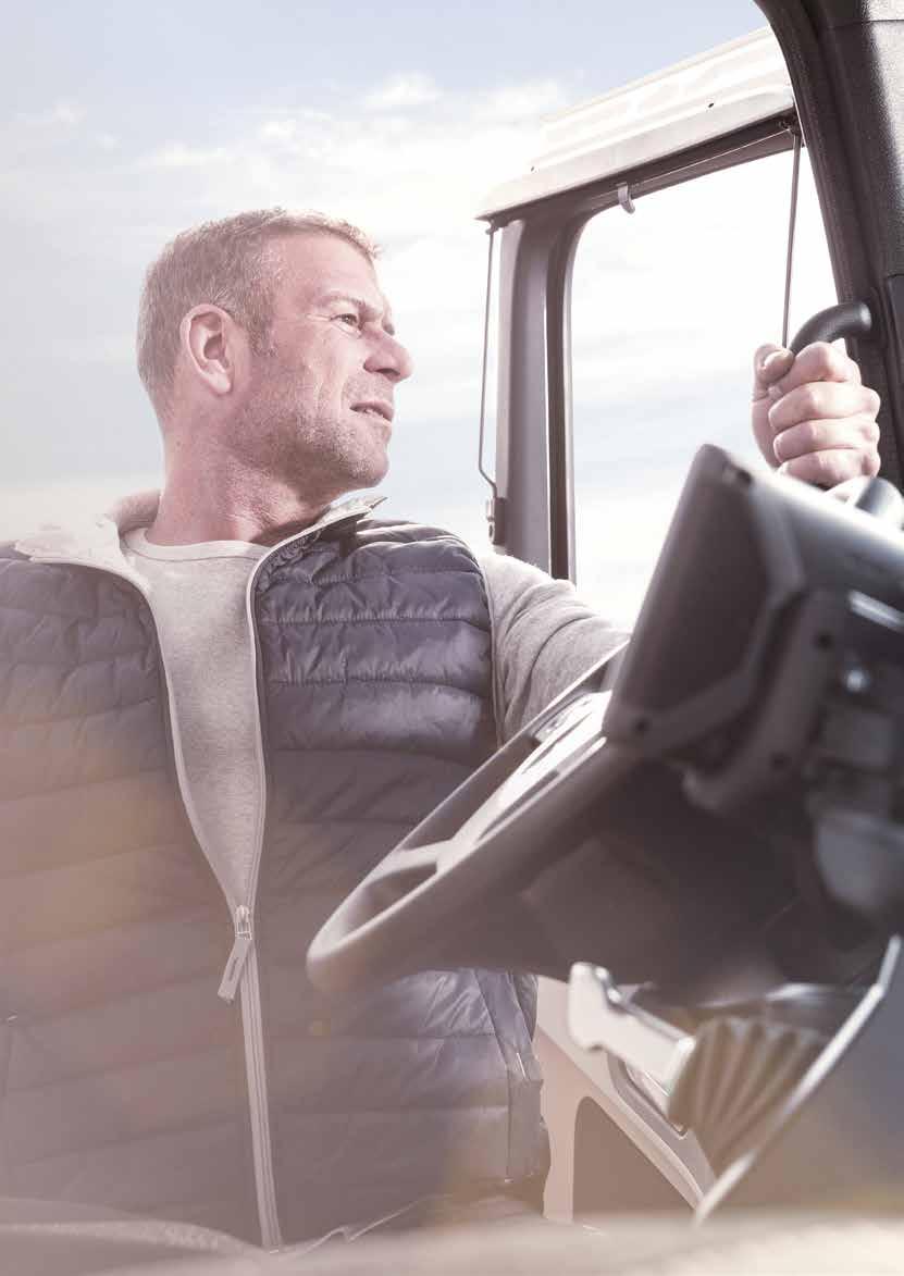 FLEETBOARD DRIVER MANAGEMENT 8 9 EFFECTIVE COST SAVINGS LOWER COSTS: UP TO 15 % LESS CONSUMPTION With a predictable, wear-optimised driving style, every driver has the possibility to reduce fuel