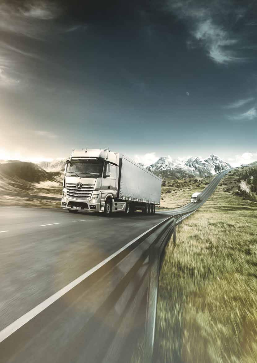 FLEETBOARD FLEET MANAGEMENT 12 13 INCREASED VEHICLE AVAILABILITY LOWER COSTS: OPTIMAL VEHICLE CONDITION Besides fuel consumption, the regular wear on your vehicles is also a significant cost factor.