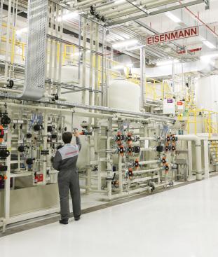 Eisenmann offers custom-tailored services: Standard after-sales service Supply of spare parts Maintenance management Employee training and instruction Plant optimization Retrofits and upgrades Plant