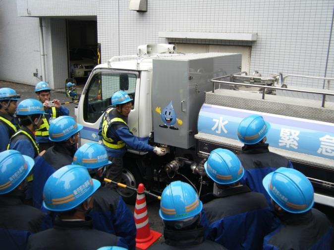 JICA provides training to acquire knowledge and skills concerning NRW management such as leakage prevention for engineers engaged in water supply construction works.