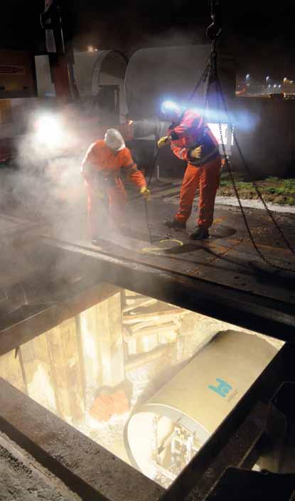 Relining of stormwater sewer at Zürich airport (Switzerland) Challenging nighttime rehabilitation of a concrete