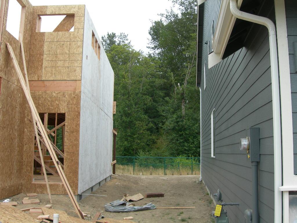 ADVANTAGES: 1-HOUR EXTERIOR WALLS WITH FRCC OSB 1-Hour Wall