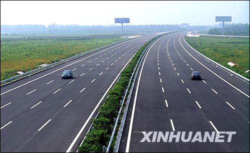 From 2010 to 2020, the annual investment planned in expressway construction is to be around 100 billion RMB (12 billion US dollars).