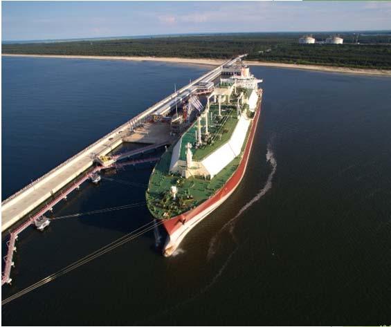 LNG unloading facility designed to receive LNGCs from 120 000 to 217 000 m 3 (Q-flex), unloading at a rate of 12 000 m 3 /h.