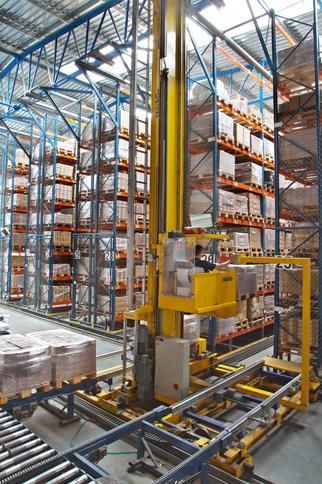 Warehouses Total capacity - 10 660 m 2.