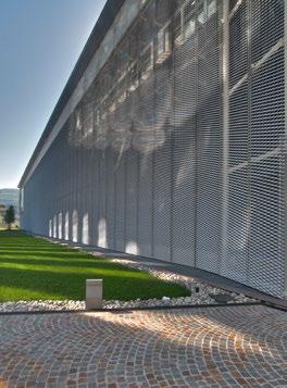 Architectural envelopes ATTRACTIVE WALL SOLUTIONS in the form of ventilated façades, a blend of