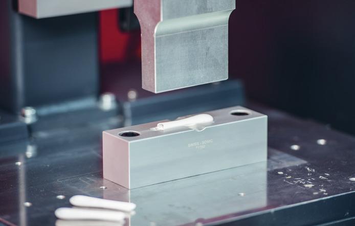 A 1+1 mould for the casing components ensures that superior quality is produced at low initial costs.