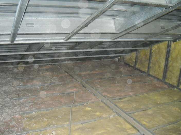from the adjacent, vented soffit. During the March 30 th inspection there was an outdoor wind condition strong enough to demonstrate the resultant effect of these construction gaps.