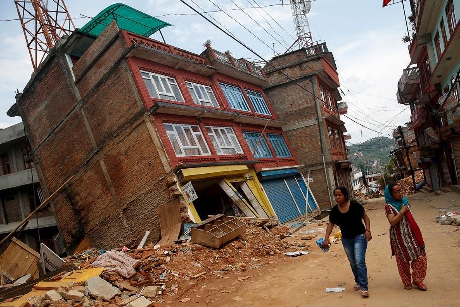 Lesson 6: Site Consideration During earthquake, the construction works at steep &