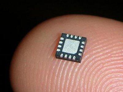 IT / INTERCONNECTEDNESS By 2035, microchips will have 1000x power Big data