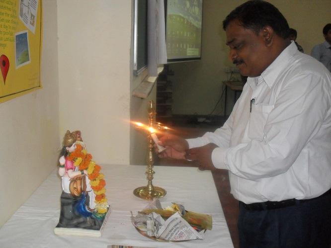It was inaugurated with Saraswati Pujan in the morning. Prof. Dr.N.B.Chopade facilitated Prof S.R.