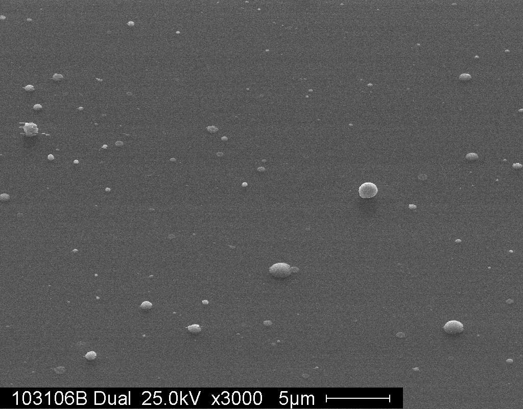 SEM images of clathrate films deposited with (a) 1 J/cm