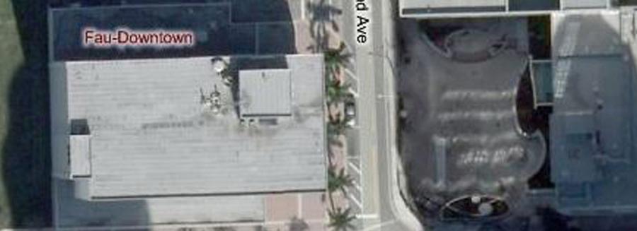 Figure 3 : Aerial view of Las Olas Boulevard The last selected site is the University Plaza ( Fig 4). This sector is walled on two sides by University buildings.