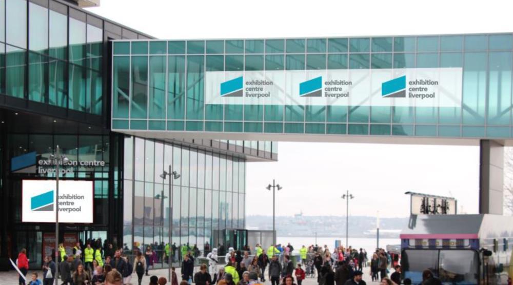 ADDITIONAL BRANDING LOCATIONS Complement your activity with a number of highly visible branding options: LINK BRIDGE GRAPHICS 1 The link bridge connects the ECL with BT Convention Centre.