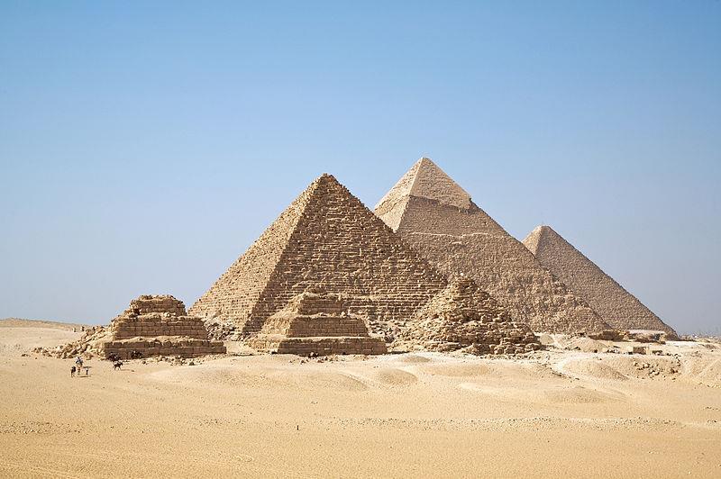 Pyramids vs webs Trophic pyramids provide a